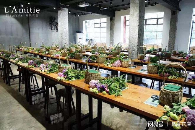花艺培训学校哪个好？从一场花艺沙龙走进鲜花行业(图2)