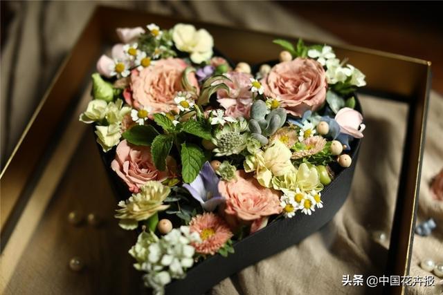 还在寻找七夕设计的灵感吗？看看这些美翻了的七夕花礼(图6)